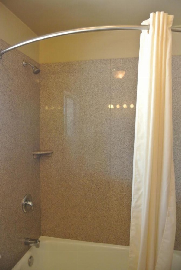 Vino Inn & Suites image 12