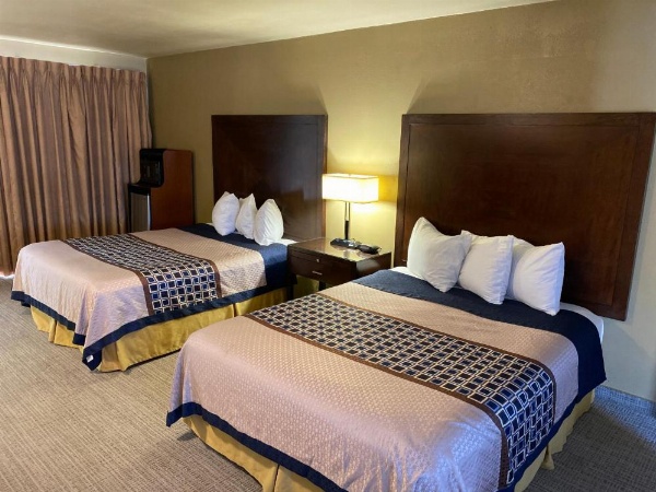 Vino Inn & Suites image 31